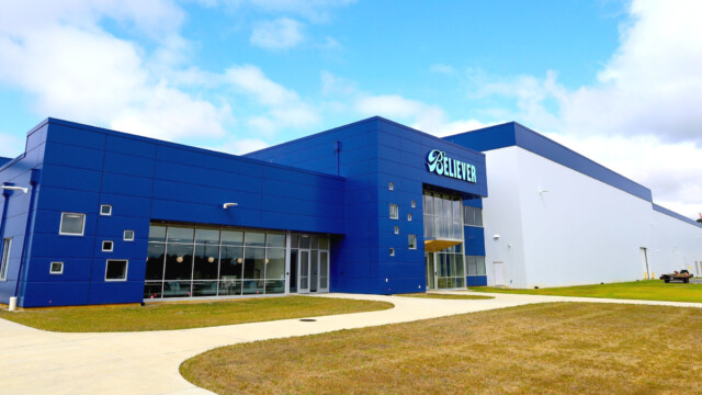 🇮🇱x🇺🇸Believer Meatsが米国農務省（USDA）の認可を取得し、培養鶏肉の販売が可能に

-------------------------
先日完成した世界最大の培養肉工場🏭についての審査を受け、無事に規制上の手続きを完了。

培地の改良などにより低コスト化も順調に進め、従来の食肉と同等価格の実現が近付いています🔬

州レベルでは培養肉に対する禁止措置も見られる中、今年米国で3件目となる認可事例を作りました🎉

🔗記事本文は、プロフィールのリンクから

#細胞農業 #代替プロテイン #代替タンパク質 #フードテック #細胞性食品 #培養肉 #培養肉工場 #培養肉の安全性 #培養肉の規制 #細胞培養 #米国農務省