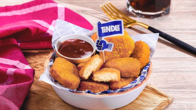 🇸🇬ヴィーガンチキンを手掛けるTiNDLE Foods、米国事業を売却し欧州でのプライベートブランド品製造に注力へ

-------------------------
植物性食品の受け入れ度合いが高い欧州に、より成長の余地があると判断⚖️

これまで米国で順調に販売先を拡大してきましたが、撤退を決断しました。

今後は欧州のB2B顧客向けに、低価格のプライベートブランド製品🛒🍗を製造する事業に専念する方針です。

🔗記事本文は、プロフィールのリンクから

#代替プロテイン #代替タンパク質 #フードテック #植物性プロテイン #植物性タンパク質 #植物性たんぱく質 #植物性食品 #植物性代替肉 #ヴィーガンフード #ヴィーガン食品 #ヴィーガンチキン