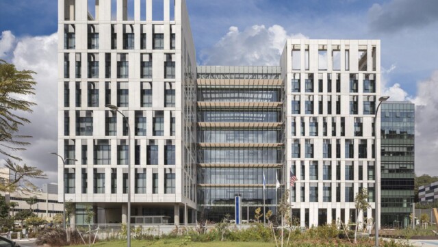 🇮🇱x🇲🇾🇸🇬Aleph Farmsが受託製造業者のCell AgriTechと提携、シンガポールに現地法人の設立でアジア太平洋地域の拠点に

-------------------------
規制当局の販売認可判断を待ちながら、現地生産の体制を整える狙いです。

約2年前に本国イスラエルでの認可を得て販売が可能となってから、英国、スイス、タイでも申請を行ってきました。

2027年までにイスラエルとシンガポールのレストランで培養牛肉の展開を目指しています🍽️🐂

🔗記事本文は、プロフィールのリンクから

#細胞農業 #代替プロテイン #代替タンパク質 #フードテック #細胞性食品 #培養肉 #培養牛肉 #培養肉開発 #培養肉生産 #培養肉工場 #細胞培養