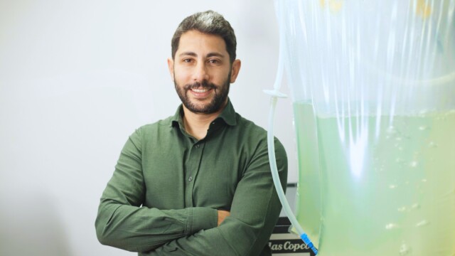 🇮🇱イスラエルのAsterix Foodsが約6.4億円を調達、安価な植物細胞培養でタンパク質生産の変革を狙う

-------------------------
微生物を用いる#精密発酵 の手法では、複雑な構造を持った糖タンパク質の生成が困難とされていますが、多細胞生物である植物🪴の培養では比較的容易に行えるとのこと。

設備投資も少なく済み、広大な土地や農地がなくても導入できます。

植物細胞の培養はまだ手掛ける企業の少ない新技術で、同社は将来的に食品メーカーへのライセンス供与も視野に入れています🔬👀

🔗記事本文は、プロフィールのリンクから

#細胞農業 #フードテック #バイオものづくり #糖タンパク質 #バイオリアクター #細胞培養