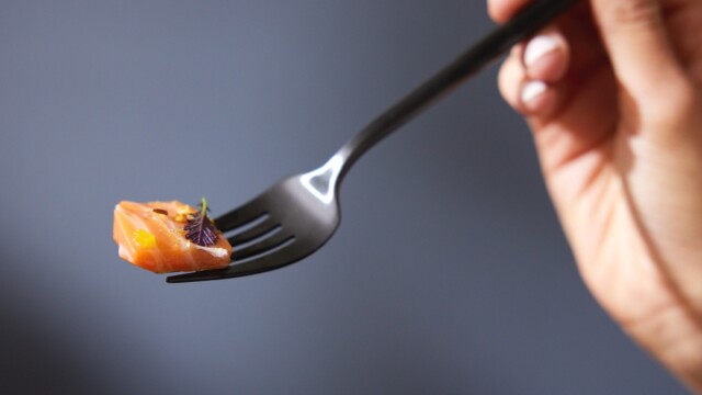 🇺🇸培養肉の禁止を巡る法廷闘争に進展、訴訟の却下を求めたテキサス州の訴えを連邦判事が棄却

-------------------------
昨年テキサス州が独自に敷いた販売禁止措置に対して、培養肉企業2社が訴訟を提起。

このような措置は、革新的な競合を排除して州の産業を優遇するための政策であり、憲法の条項に従って認められないとの主張です🙅‍♀️🪧

州側は訴訟の却下を申し立てていましたが、今回無事に続行が認められ、証拠開示手続き📄と裁判開始⚖️に移っていきます。

🔗記事本文は、プロフィールのリンクから

#細胞農業 #代替プロテイン #代替タンパク質 #フードテック #細胞性食品 #培養肉 #培養肉企業 #培養肉メーカー #培養肉の規制 #細胞培養 #テキサス州