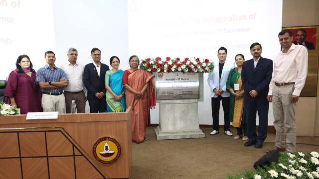 🇮🇳x🇺🇸HerbalifeとIIT Madras、インドのバイオ製造の波を加速させる植物細胞培養センターを開設

-------------------------
ハーブ🌱由来のバイオマスなど、次世代ヘルスケア製品に使える原料の大規模生産を実現させる狙い。

インド政府は、国内各地にバイオ製造拠点やバイオファウンドリを設置する「BioE3」政策を2024年から進めてきました。

産学連携を活性化させて、世界的なバイオ製造のハブとなることを目指しています🚀

🔗記事本文は、プロフィールのリンクから

#細胞農業 #バイオものづくり #バイオ製造 #植物細胞 #バイオファウンドリ #細胞培養 #インド工科大学