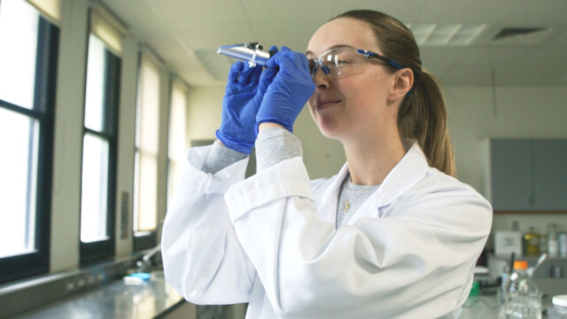 🇨🇦微細藻類由来のオメガ3脂肪酸を開発するカナダのMara Renewablesが約13.5億円を調達

-------------------------
世界で常態化しているというDHA不足に対処する代替品💊を、藻類の発酵により生産。

昨年も相当量を市場に送り出しており、代替プロテインへの関与を深めるマルハニチ ロ株式会社とも供給契約を結びました。

海洋生態系🪸🐟の維持と、オメガ3の安定した供給とを両立させる狙いです。

🔗記事本文は、プロフィールのリンクから

#代替油脂 #代替脂肪 #フードテック #オメガ3脂肪酸 #ドコサヘキサエン酸 #藻類サプリ #海洋生態系 #海洋保全 #微細藻類