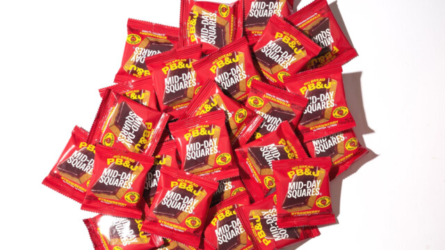 🇨🇦🇺🇸カナダのMid-Day Squares、植物性プロテインバーの事業拡大に向け約9.2億円の公的融資を獲得

-------------------------
米国のウォルマート＆コストコでの展開に向けて、来年初頭に新たな製造ラインを稼働予定。

既存株主の利益を最大化するため、株式発行ではなく、返済義務のある負債による調達を選択しました💵

負債の返済を十分にこなせるレベルまで事業が成熟したためと説明されています。

🔗記事本文は、プロフィールのリンクから

#代替プロテイン #代替タンパク質 #フードテック #植物性プロテイン #植物性タンパク質 #植物性たんぱく質 #植物性食品 #ヴィーガンフード #ヴィーガン食品 #植物性プロテインバー