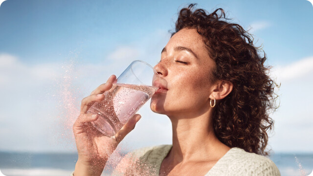 🇳🇱🇺🇸オランダのスタートアップ企業Vivici、精密発酵ラクトフェリンのGRAS自己認証を行い米国でB2B供給を開始

-------------------------
鉄分の吸収や免疫強化の作用を持つ希少原料、#ラクトフェリン の商品化に成功しました🎊

動物由来成分を含まずに95％の高い純度を誇り、従来型ラクトフェリンの供給・コスト課題を解決する製品。

早ければ年内にも、最初の消費者向け製品の発売が実現する見込みです⌛️

🔗記事本文は、プロフィールのリンクから

#細胞農業 #代替プロテイン #代替タンパク質 #フードテック #精密発酵 #精密発酵タンパク質 #精密発酵乳タンパク質 #鉄分吸収 #腸内環境改善 #免疫強化 #微生物発酵