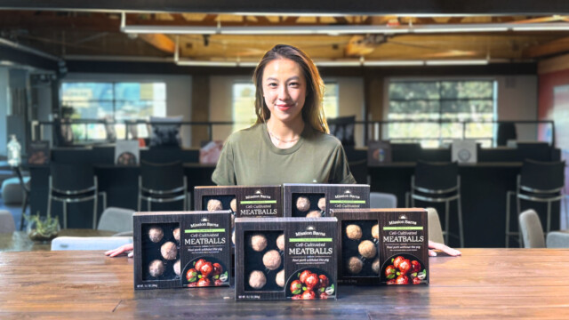 🇺🇸Mission Barnsの培養脂肪が米USDAの審査をクリア、第3四半期に小売り・外食の両市場で展開へ

-------------------------
米国での販売が全面的に認められ、培養脂肪では初の製品化事例が間もなく実現する予定🍴🥓

小売り大手のSprouts Farmers Marketが、培養食品を販売する米国初のスーパーマーケット🛒となる見込みです。

各州で細胞培養食品に対する禁止措置が進む中、連邦レベルでは逆に認可が相次ぐ記録的な一年となっています🎊

🔗記事本文は、プロフィールのリンクから

#細胞農業 #代替プロテイン #代替タンパク質 #フードテック #培養肉 #培養脂肪 #培養肉開発 #培養肉製品 #培養肉の規制 #細胞培養 #米国農務省