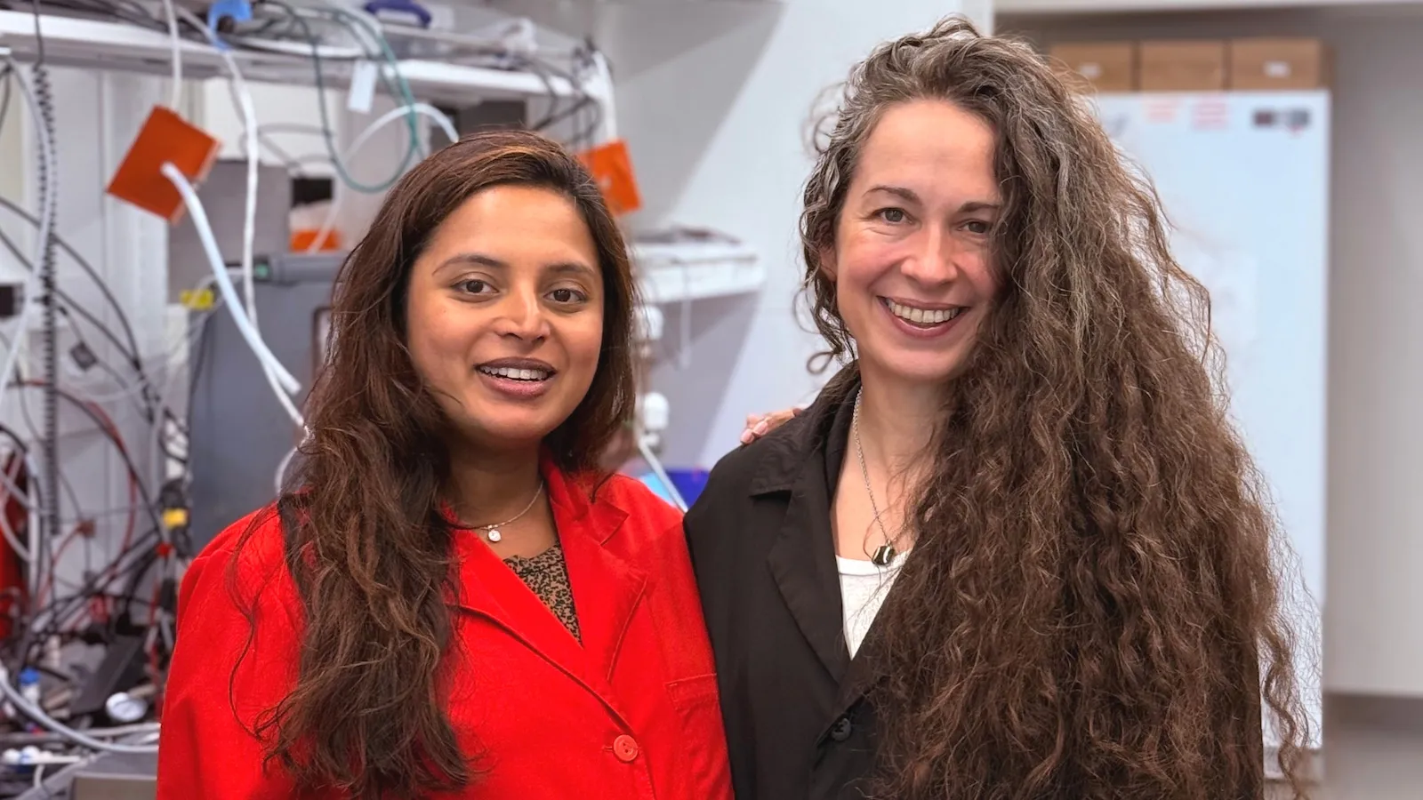 Niyati GuptaとPatricia Bubner