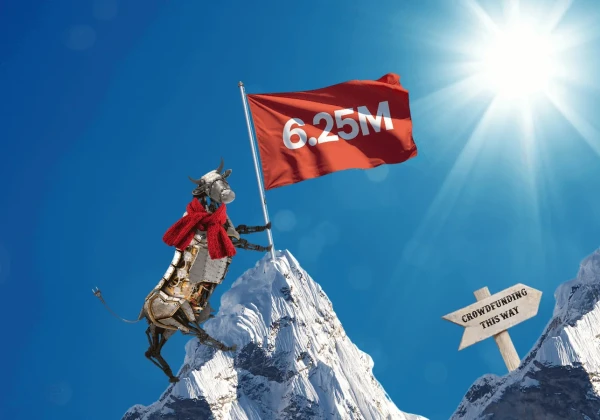 山に登る機械の牛