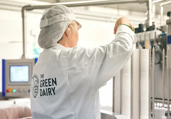 The Green Dairyの工場の人