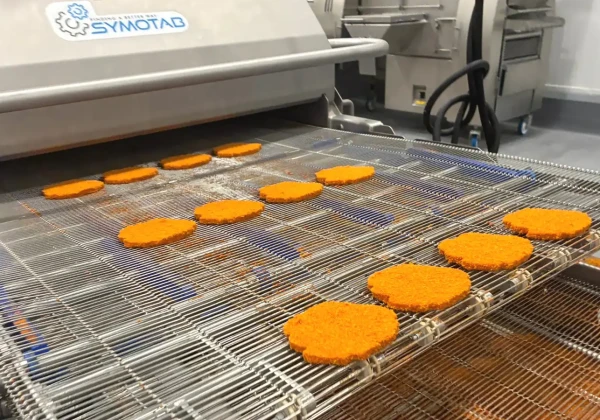 代替肉の製造ライン