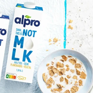 「This Is Not M*lk」パッケージ