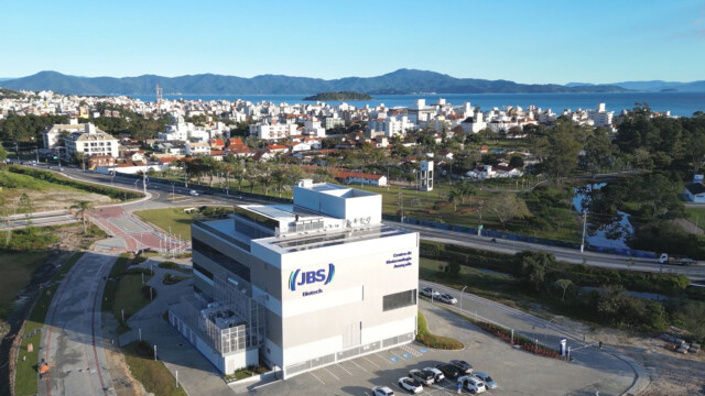 🇧🇷食肉世界最大手のJBS、約60億円を投じてブラジルに培養タンパク質のR&Dセンターを開設

-------------------------
2023年から建設を進めていた、培養タンパク質専門の施設がついに完成🎀✂️

JBSの既存の製品群に活用できる機能性原料を生産しながら、より効率的な生産モデルの構築も進める狙いです。

業界への投資が減少する中、世界最大の食肉生産企業がこうした取り組みを進めることには大きな意味があります🙌

🔗記事本文は、プロフィールのリンクから

#細胞農業 #代替プロテイン #代替タンパク質 #フードテック #細胞性食品 #培養肉 #培養肉開発 #培養肉生産 #細胞培養