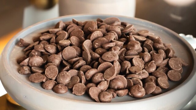 🇺🇸🇦🇪GALYが細胞培養技術をカカオに応用、米国でチョコレートブランド「WunderHaus」を立ち上げて今冬展開へ

-------------------------
コットンで培ってきた培養技術を、同じ環境・人権問題を抱えるカカオ業界🍫に応用。

12月にボストンのレストラン「Troquet on South」にて、培養カカオと従来のカカオを組み合わせたハイブリッド形式で提供開始する予定です。

さらに来年にはアラブ首長国連邦（UAE）への進出も見据えて、認可申請を提出しています👀

🔗記事本文は、プロフィールのリンクから

#細胞農業 #フードテック #未来の食 #培養カカオ #カカオ栽培 #代替チョコレート #培養チョコレート #ヴィーガンチョコレート #サステナブルフード #スーパーエルニーニョ現象 #細胞培養