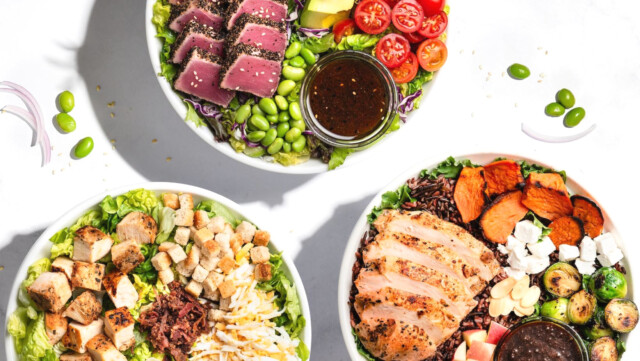 🇸🇬SaladStop! Group、全世界のメニューで植物性タンパク質の比率を60％に引き上げる目標を設定

-------------------------
2030年までのネットゼロ達成という計画🗓️の実現に向けた、測定可能な取り組みの一つと位置付け。

ほかの外食事業者にとっての指針にもなり得る、具体的な数値目標を掲げました。

アジア各国の市場で計80店舗以上を展開するグループの全ブランドで、植物性タンパク質🌱の比率引き上げを進めます。

🔗記事本文は、プロフィールのリンクから

#代替プロテイン #代替タンパク質 #フードテック #植物性プロテイン #植物性タンパク質 #植物性たんぱく質 #植物性食品 #プラントベースフード #ヴィーガンフード #ヴィーガン食品 #ネットゼロ